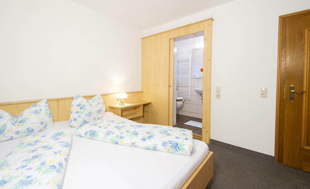 Ferienwohnung Pension Tirol Bichlbach Buitenkant foto