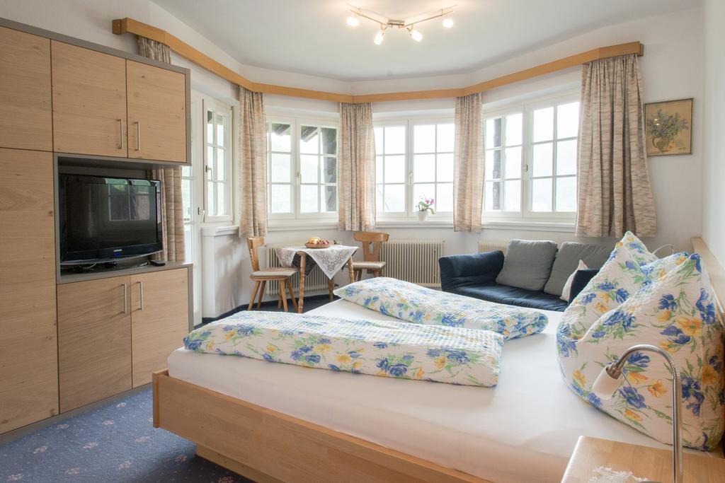 Ferienwohnung Pension Tirol Bichlbach Buitenkant foto